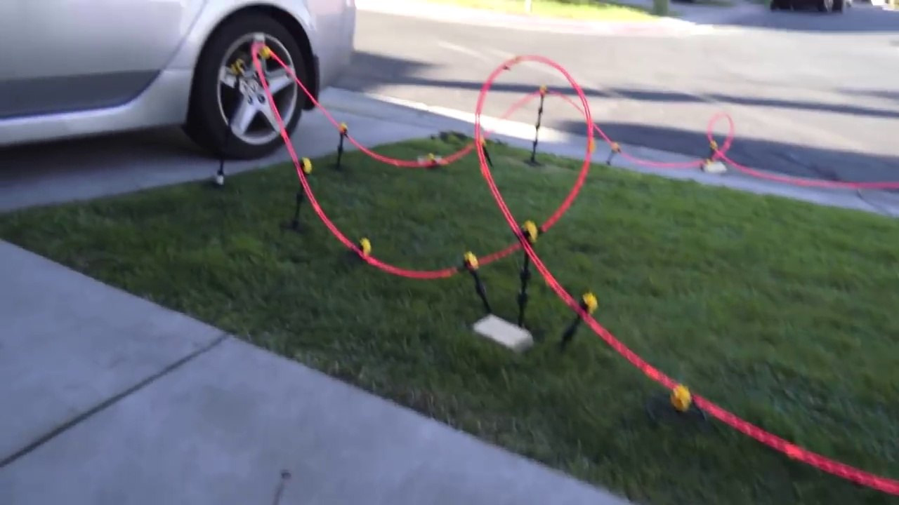 Course de bille en mode parc d'attraction dans le jardin !