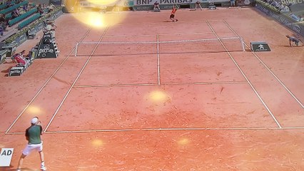 Goffin chute et est contraint d'abandonner
