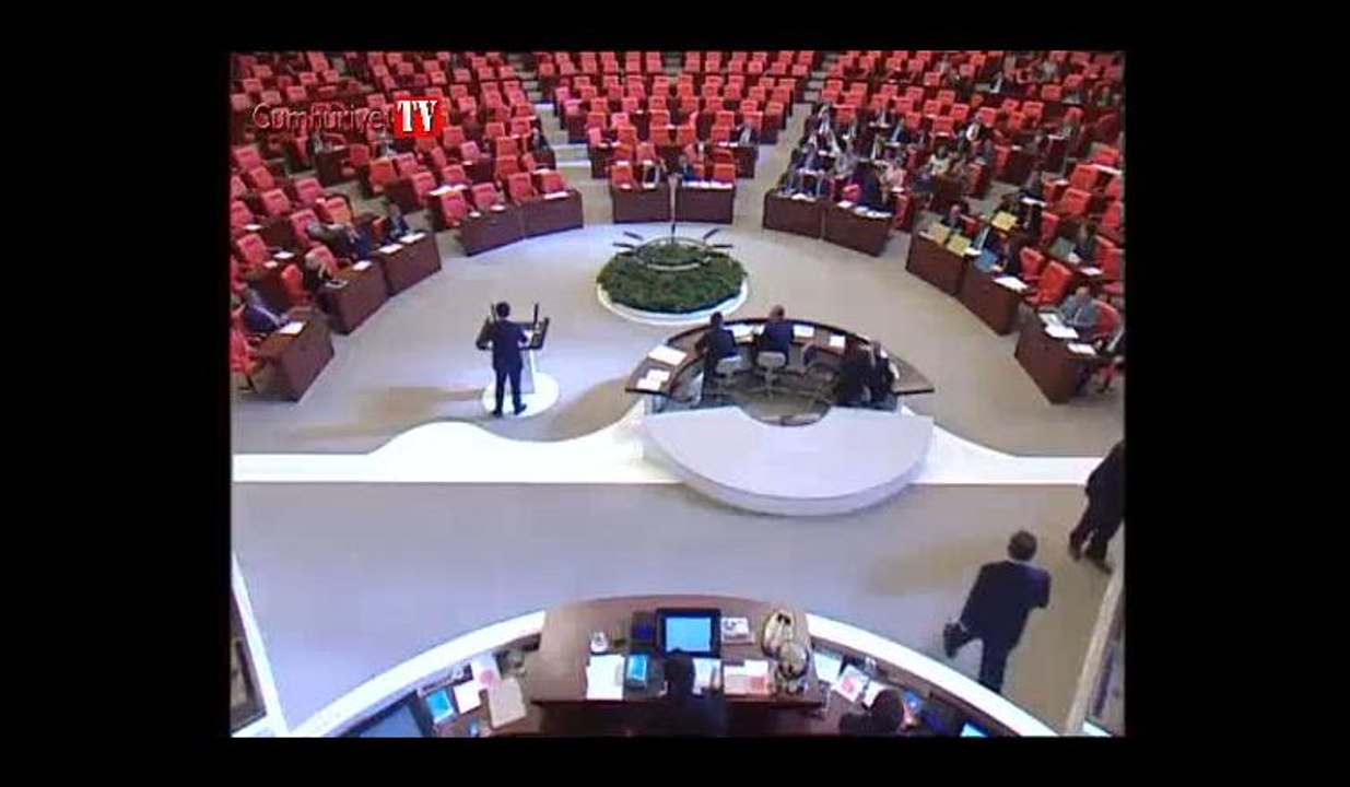 Yarkadaş: "AKP gözünü karatmış durumda... Şaibeli sınavla atananlar göreve başlıyor."