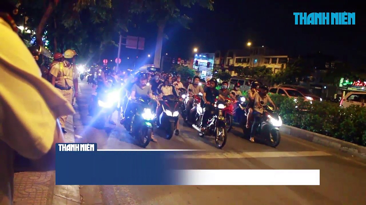 CSGT TP.HCM có quyền kiểm tra giấy tờ người đi đường sau 21 giờ