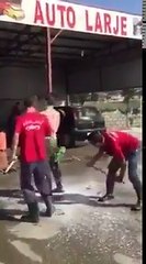 Auto Lajre per Politikanet e Kosoves