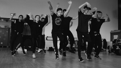 La danse hip-hop au défi du megacrew