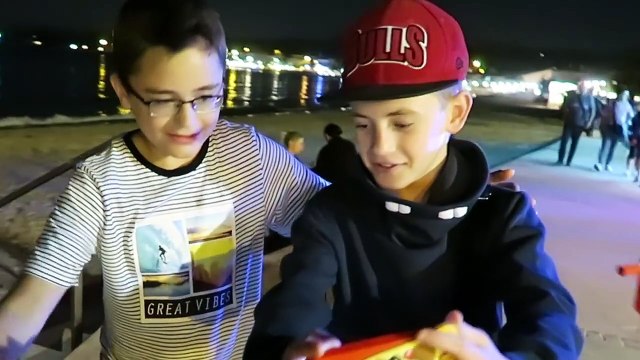 VLOG - ÉCLOSION D'OEUFS 10KM et CHASSE AUX POKEMON SUR LA PLAGE DE NUIT - POKEMON GO - 1_2