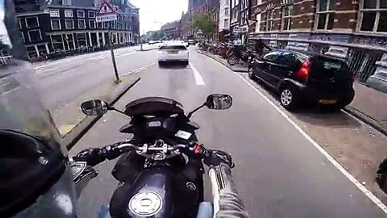 Une moto possédée