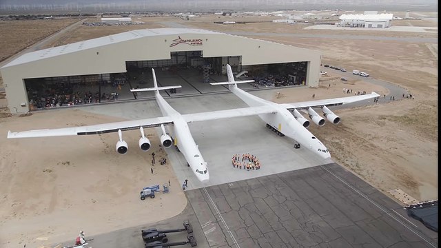 США построили фантастический самолет с гигантскими крыльями