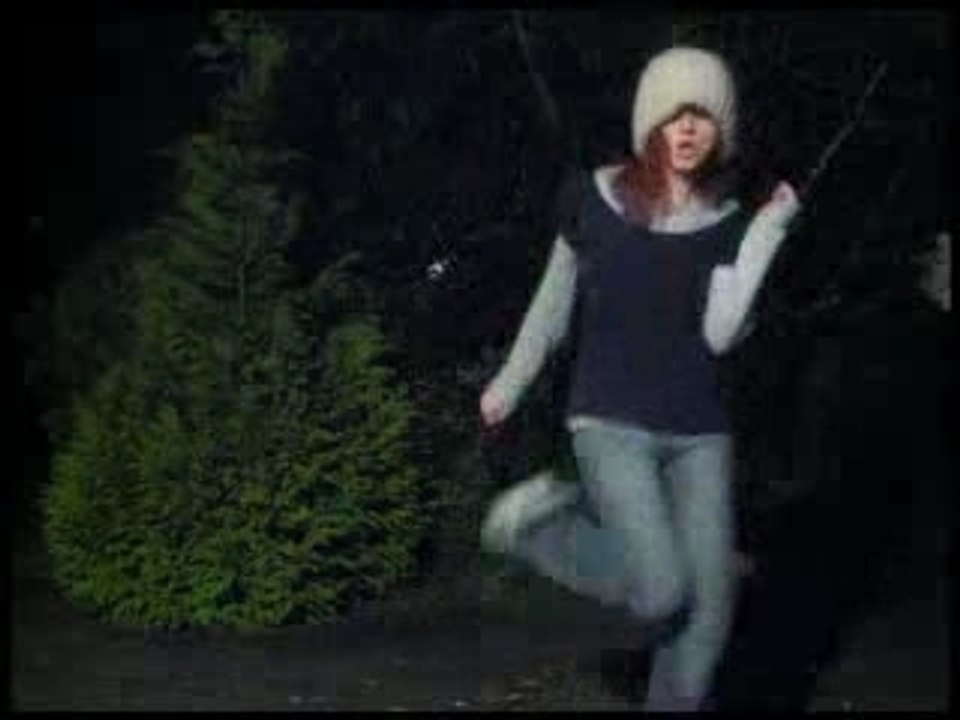 groovy girl Daft Punk - Harder Better Faster Stronger