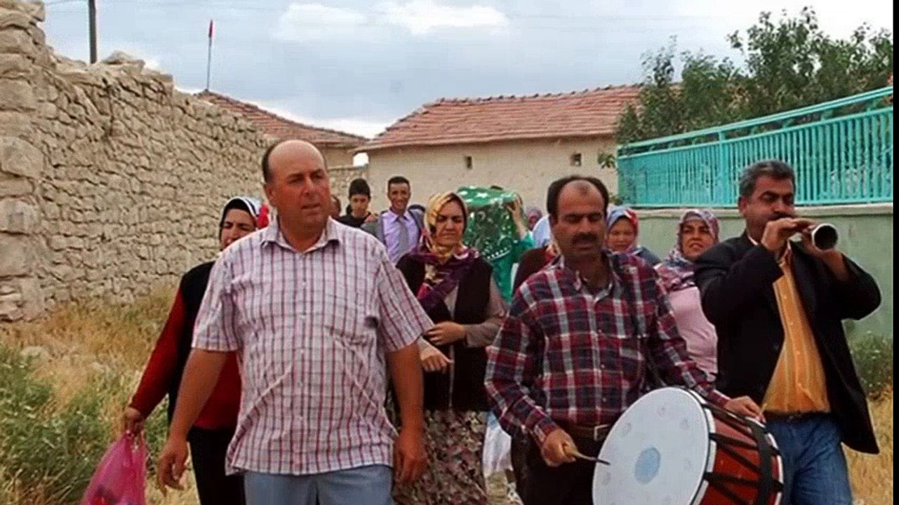Kurtce Muzik Cook  Begeneceginiz Parca XUM XUME