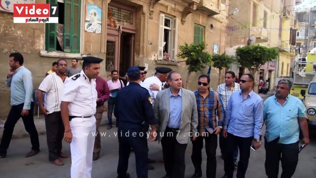 محافظ الاسكندرية يتفقد أعمال هدم عقار الأزاريطة لليوم الثانى على التوالى