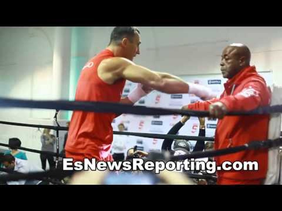 Wladimir Klitschko One Of The Best Heavyweights Of All Time Lets Hands Go Shadow Boxing