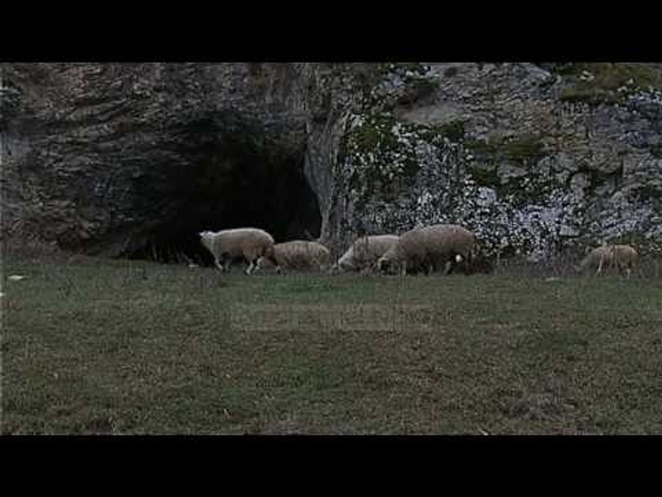 Shpella e Trenit, zona e banuar në lashtësi e pambrojtur - Top Channel Albania - News - Lajme