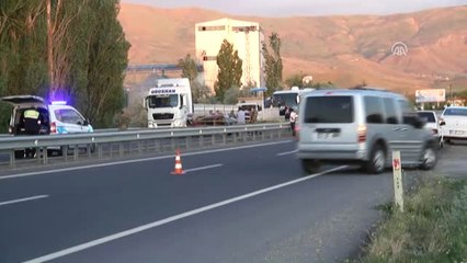 Elazığ'da Trafik Kazası: 1 Ölü, 2 Yaralı