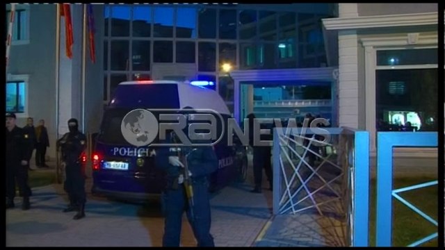 Ora News – Grabitja e 3.2 mln dollarëve në Rinas, arrestohen 4 nga 6 grabitësit