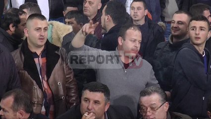 Report TV - Çfarë ndodh gjatë natës në çadrën e protestuesve të PD