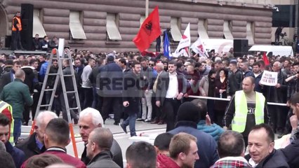 Report TV - PD nis ngritjen e çadrave para Kryeministrisë