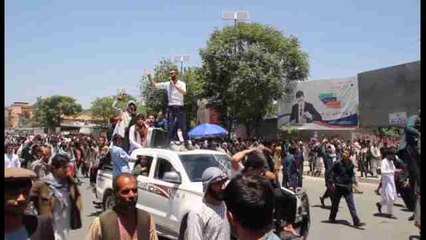 Una protesta violenta por el atentado en Kabul termina con 5 muertos y 10 heridos