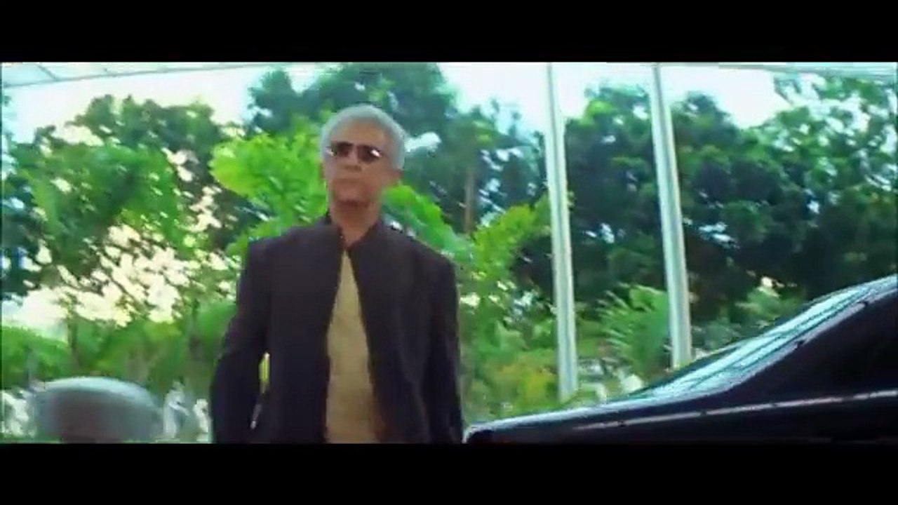 Persiguiendo al Dr. Arya