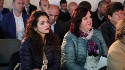 Klosi: Zyra pune në 61 bashkiv - Top Channel Albania - News - Lajme