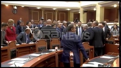 Tension në Kuvend, Noka qëllon deputetin Braçe