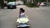 Bé Na Na và chiếc xe ô tô đồ chơi trẻ em - Em tập lái ô tô Nhạc Thiếu Nhi - Kids Car toy