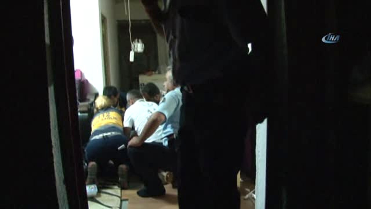 Polise Şikayete Giden Akrabasına Kızıp Kendini Astı, Polis Son Anda Kurtardı