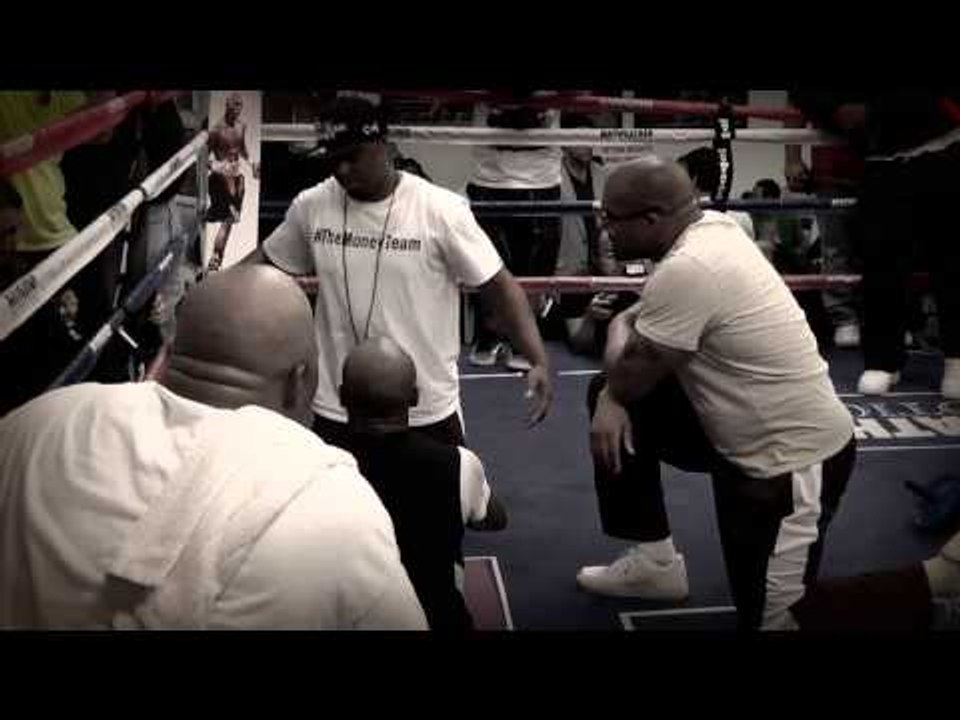 Floyd Mayweather Is A Machine - esnews boxing