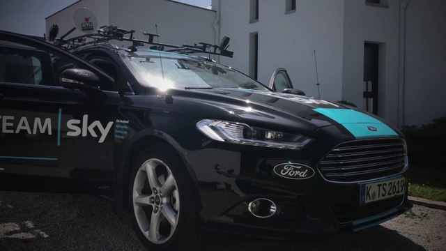 Visite de la voiture Team Sky avec Nicolas Portal