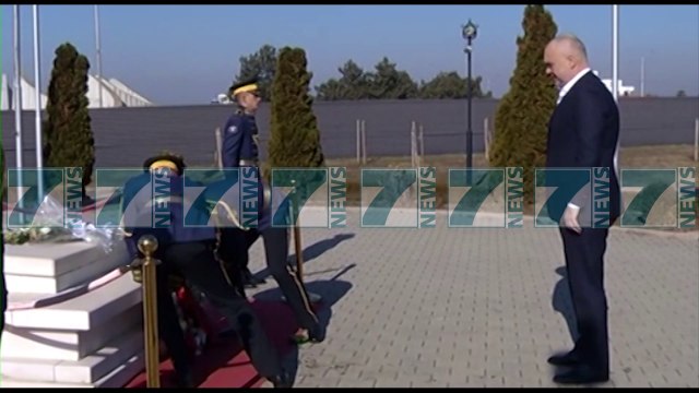 FESTIME PER PAVARESINE NE PRISHTINE, PERKUJTOHET 9 VJETORI I PAVARESISE - News, Lajme - Kanali 10