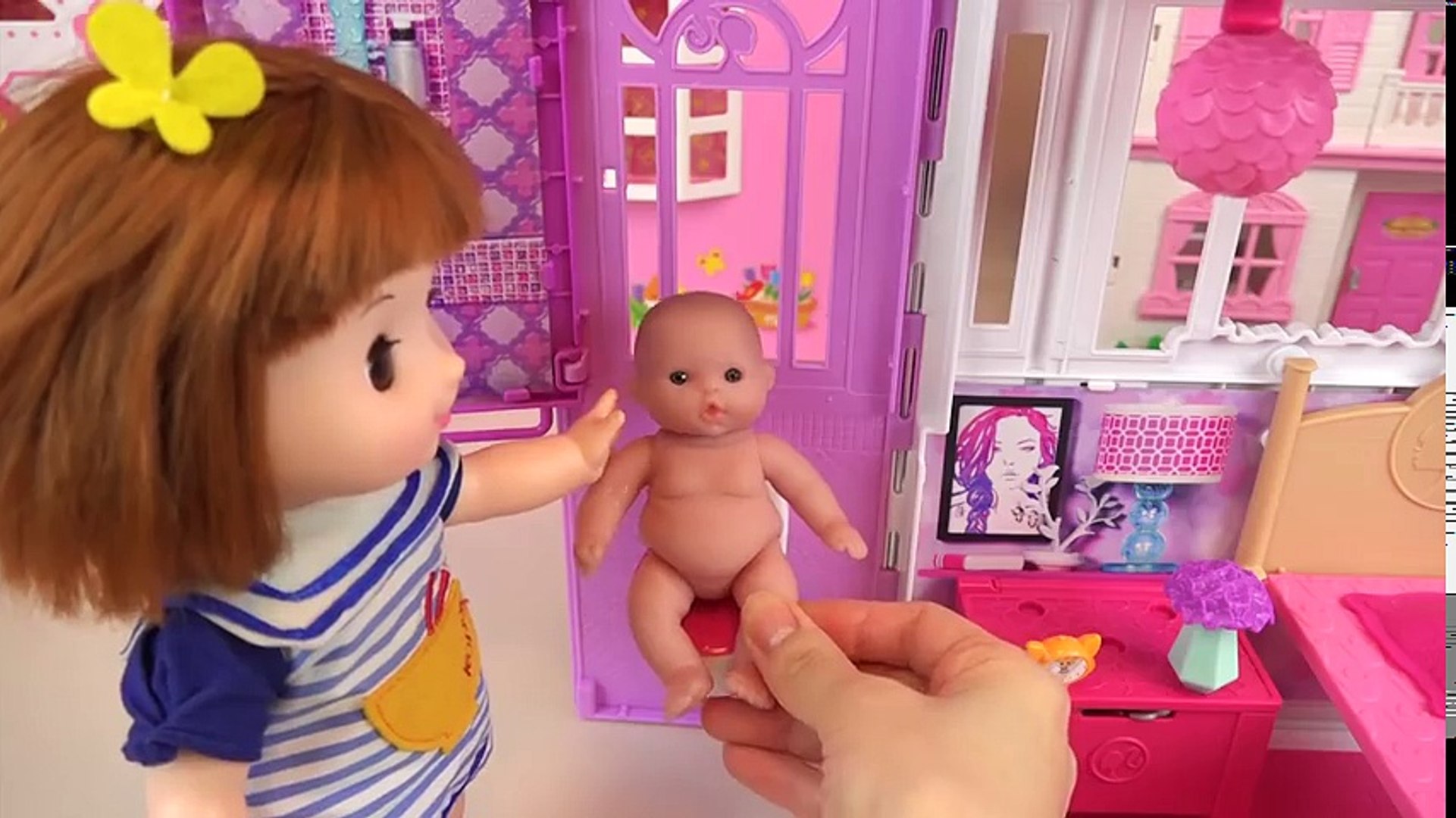 Baby doll and Barbie pink house toys - video Dailymotion