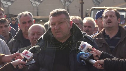 Vazhdon greva në transportin hekurudhor