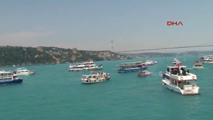 Beşiktaşlı Taraftarlar Onlarca Tekne Ile Şampiyonluğu Kutluyor