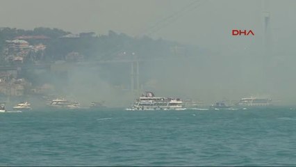 Beşiktaş'ı Kaplayan Meşale Bulutu Anadolu Yakasından Böyle Görüntülendi