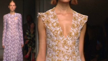 Java e modës në Londër, Elegancë dhe ngjyra në Pasarelë - Top Channel Albania - News - Lajme