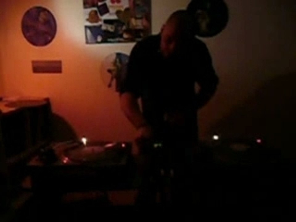 Dj bubar