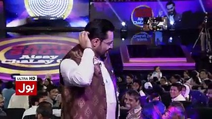 Amir Liaquat ka ak or karnama dekhain apny show main kya krwa rha ae
