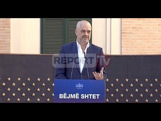 Report TV - Këmbanat e Hoxha në minare ‘pohojnë’ fjalimin e Ramës