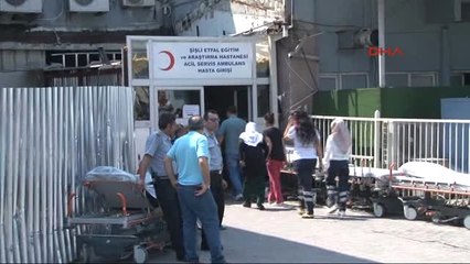 Beşiktaş'ın Kutlamasında Tekne Kazası. Iki Taraftar Ağır Yaralandı