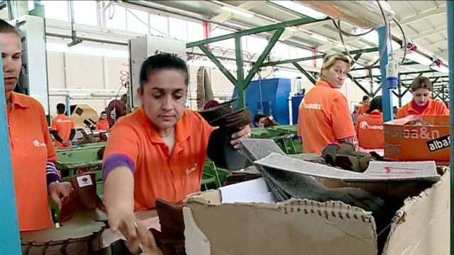 Falen 90 miliardë lekë borxhe - Top Channel Albania - News - Lajme