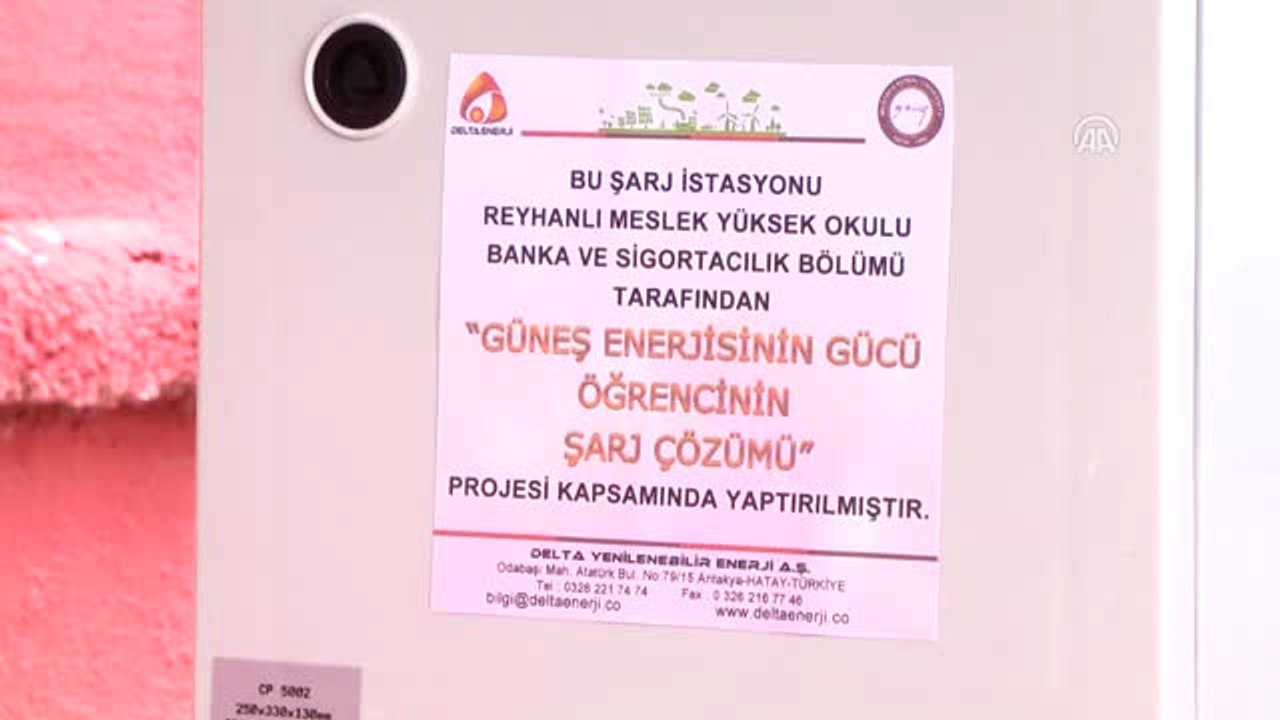 Oturdukları Yerden Telefonlarını Şarj Edecekler