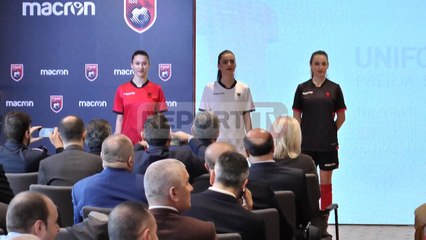 Report TV - Kombëtarja, prezantohen fanellat e reja për ndeshjen me Italinë