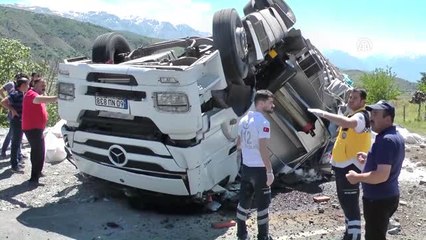 Tırda Sıkışan Sürücü 3 Saatte Kurtarıldı