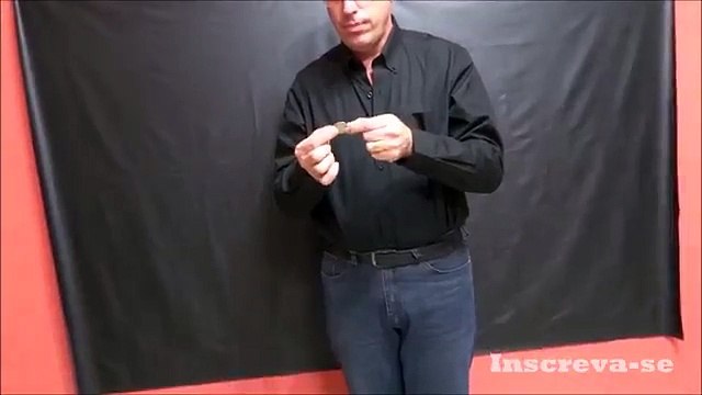 Mágicas com Moedas como Fazer - COMO APARECER DUAS MOEDAS