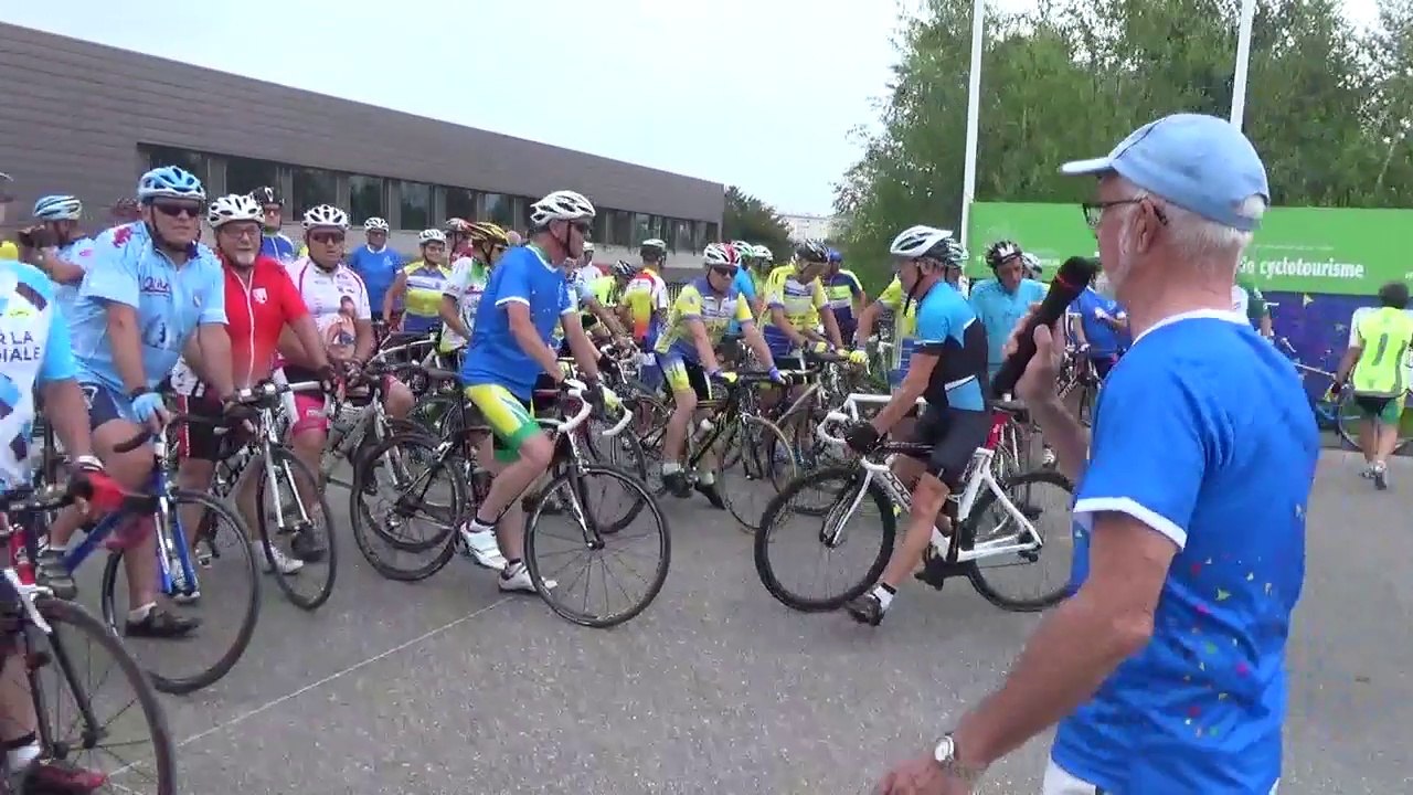 Départ de la randonnée de la Fête du vélo à Troyes samedi 3 juin 2017