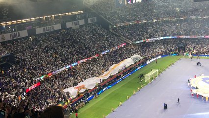 ambiance dans les tribunes de Cardiff