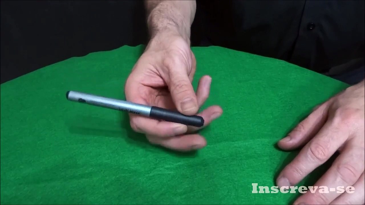MAGIC - COMMENT UN COIN UP SHOW SUR LA TABLE (1)