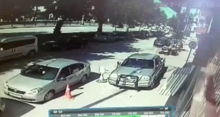 TIR Devrilince 9 Araç Birbirine Girdi! Zincirleme Kaza, Kamerada!