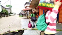 Civiles huyen de ciudad filipina que intentan tomar yihadistas