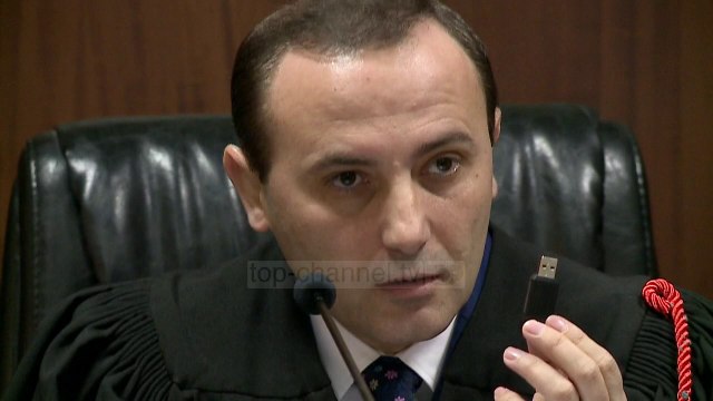 Dështon seanca e pajtimit Berisha-Karaj - Top Channel Albania - News - Lajme