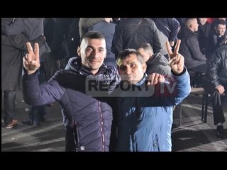 Report TV - Nata e tetë e protestës së opozitës, rikthehet qetësia në çadër