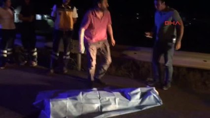 Manisa-Motosiklet Demir Bariyerlere Çarptı: 1 Ölü