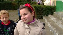 Mësim mes shiut; Shkolla e rrënuar në Spolat të Lushnjës - Top Channel Albania - News - Lajme